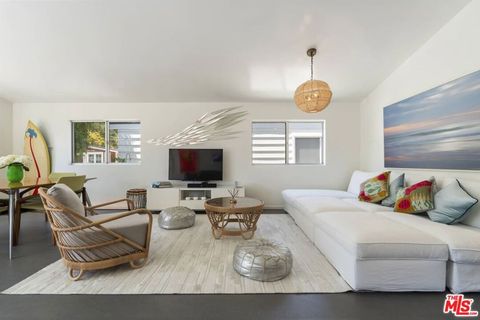 Photo of 29 Paradise Cove Road, Malibu, CA 90265 (MLS # 25571239)