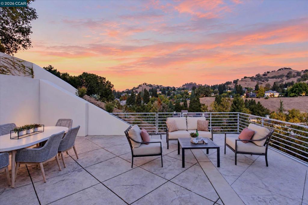 116 Mystic Pl