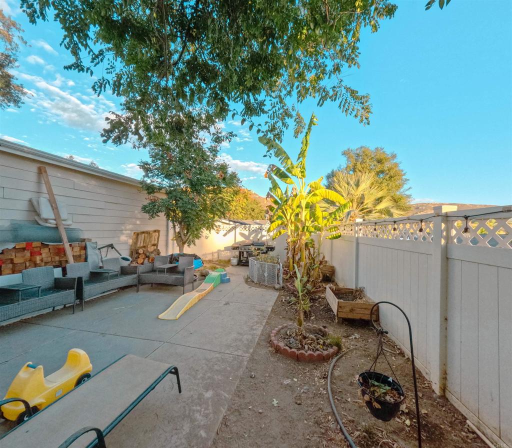 2239 Black Canyon Rd 91