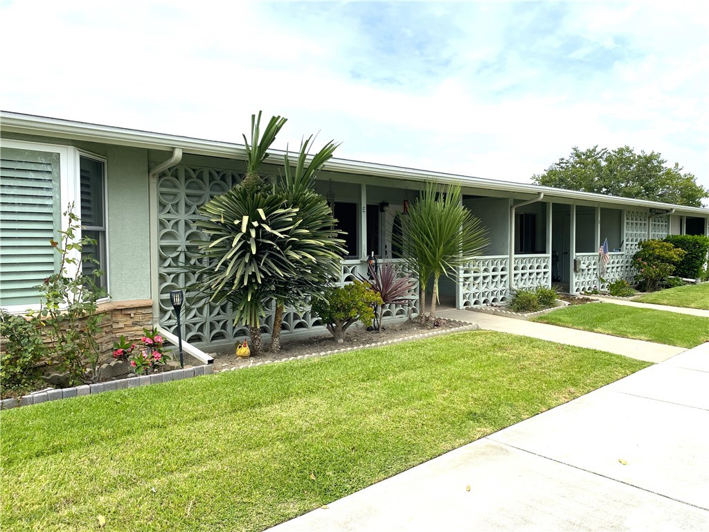 1361 Weeburn Rd., M4-73E