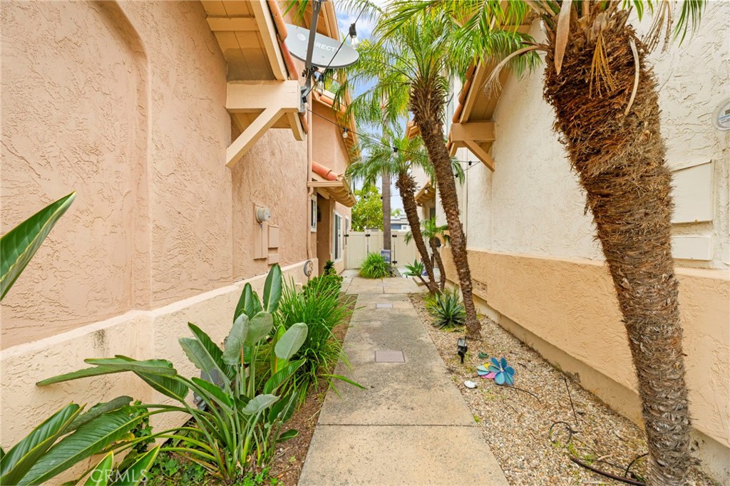 1784 Promenade Place