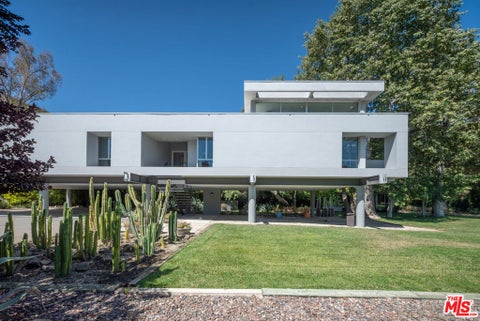 Photo of 30047 Mulholland Highway, Agoura Hills, CA 91301 (MLS # 26859723)