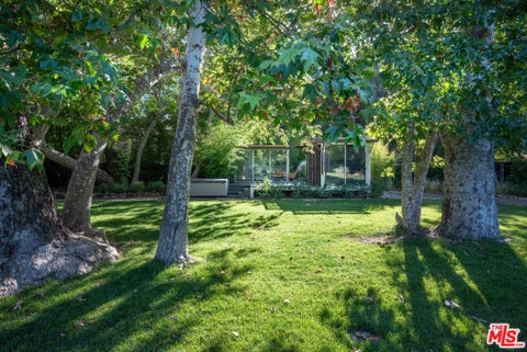 Tiny photo for 30047 Mulholland Highway, Agoura Hills, CA 91301 (MLS # 26859723)