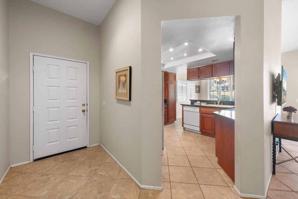 76687 Begonia Lane