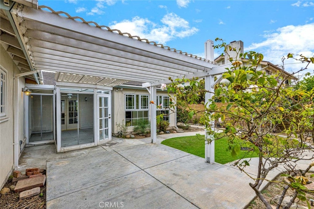 18922 Gregory Lane, Huntington Beach CA 92646 - Photo 27