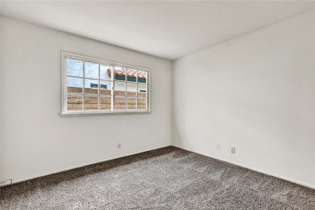 18922 Gregory Lane, Huntington Beach CA 92646 - Photo 16