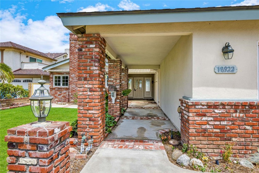 18922 Gregory Lane