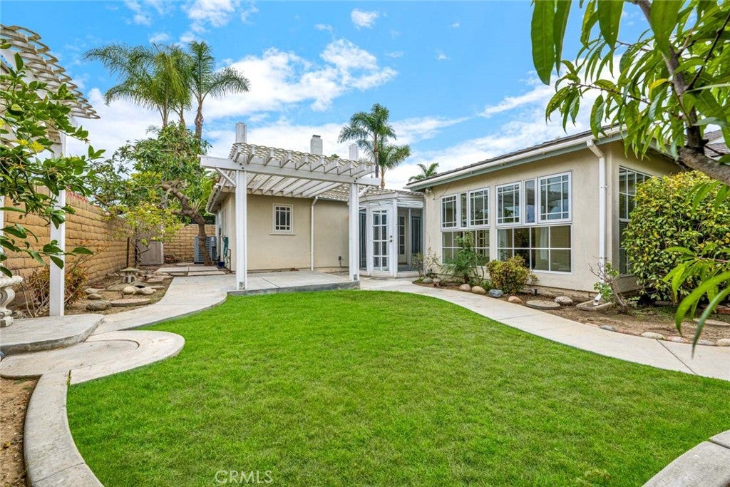 18922 Gregory Lane, Huntington Beach CA 92646 - Photo 28