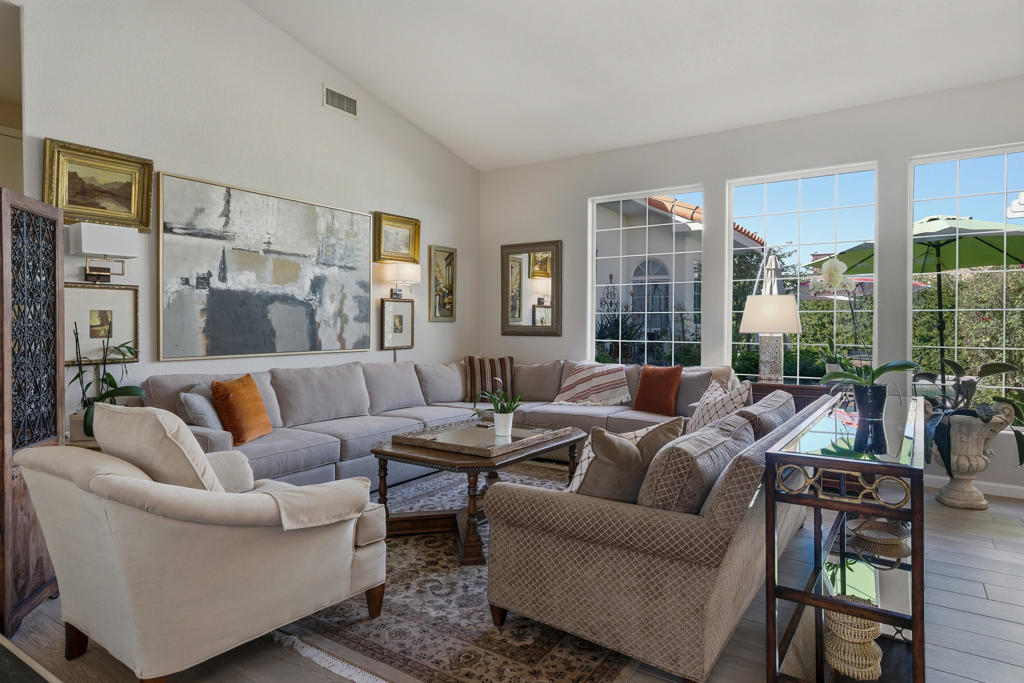 Vista Paseo - Residential