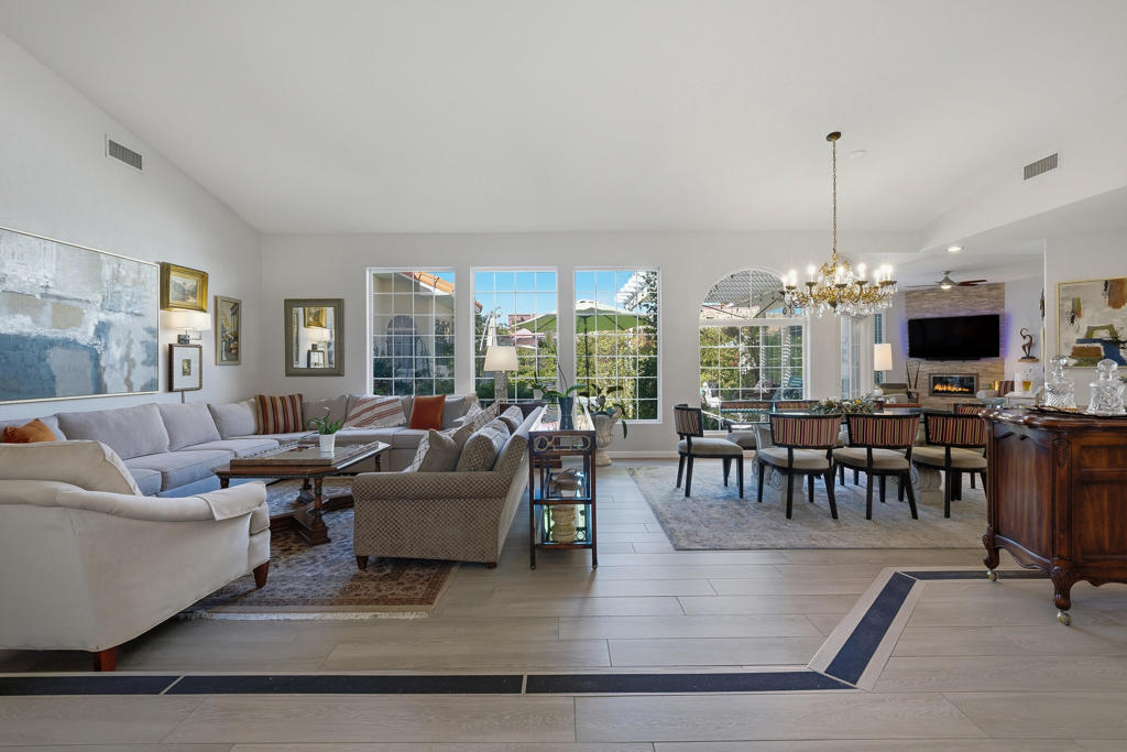 Vista Paseo - Residential