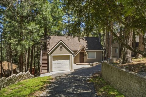 Photo of 22980 Crest Forest DR, Crestline, CA 92325 (MLS # IG26111501)