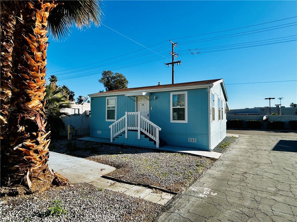 24 Coolidge Drive 24