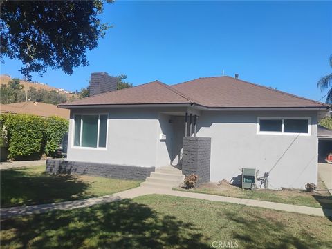 Photo of 656 W 33rd St, San Bernardino, CA 92405 (MLS # IG25250316) Photo of 656 W 33rd St, San Bernardino, CA 92405 (MLS # IG25250316)
