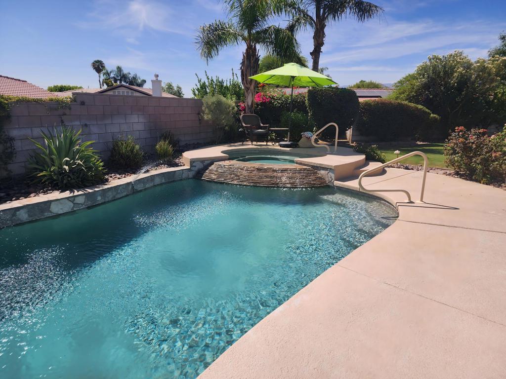 45400 Ashwood Court