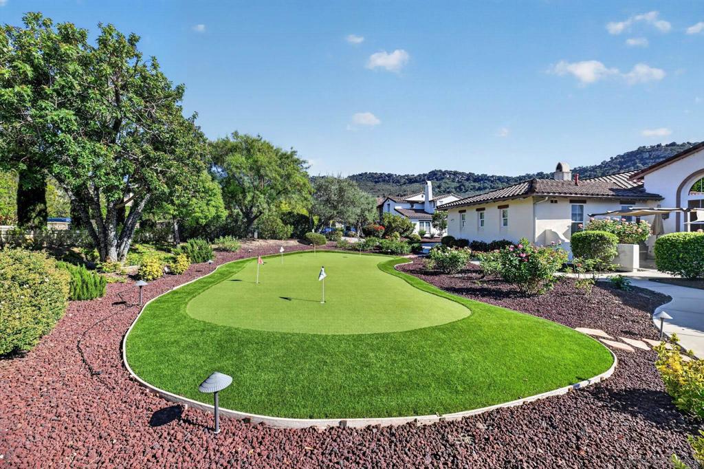 14713 Interlachen Ter