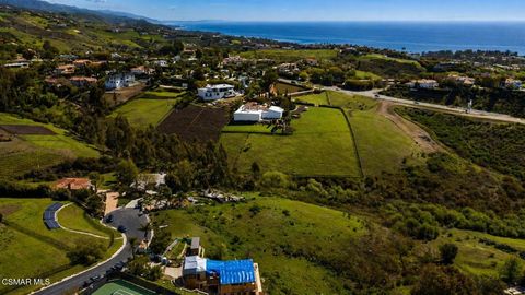 Photo of 28912 Verde Mesa Lane Lane, Malibu, CA 90265 (MLS # 226001936)