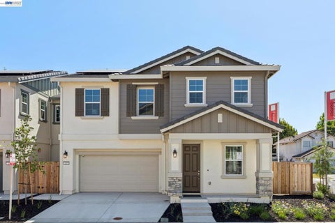 Photo of 137 Creek View Cir CIR, Fairfield, CA 94533 (MLS # 41151860)