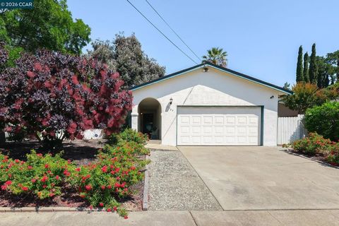 Photo of 2259 Shasta CT CT, Martinez, CA 94553 (MLS # 41133957)