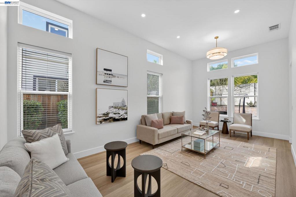 5071 5071 Winterbrook Ave