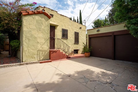 Photo of 3104 Silver Lake Boulevard, Los Angeles, CA 90039 (MLS # 26991071)