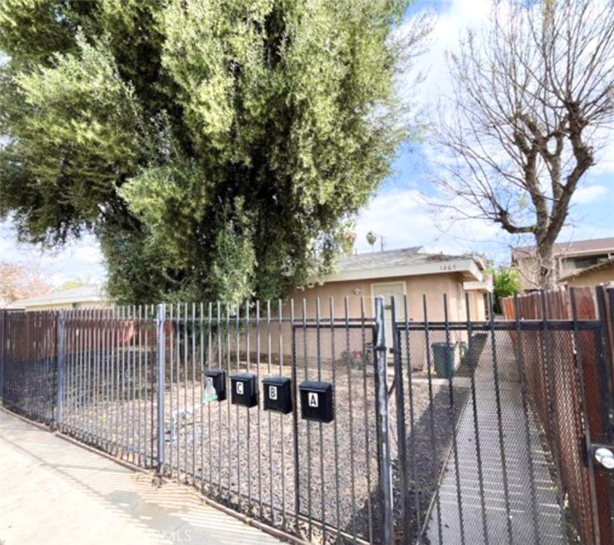 CHARMING 2 BEDROOM 1 BATHROOM FIRST FLOOR APARTMENT. THIS UNIT IS LOCATED INSIDE A PRIVATE GATED AREA. THE LIVING ROOM AND DINING AREA ARE RIGHT OFF THE KITCHEN. THERE IS PLENTY OF NATURAL LIGHT WITH THE SLIDING GLASS DOOR IN THE LIVING ROOM. THE SPACIOUS KITCHEN HAS LOTS OF COUNTER SPACE AND CABINETS. THE PRIMARY BEDROOM HAS 2 LARGE CLOSETS AND A SLIDING DOOR WITH ACCES TO THE PRIVATE PATIO. THE BATHROOM HAS A SHOWER AND TUB COMBO WITH A SINGLE VANITY.