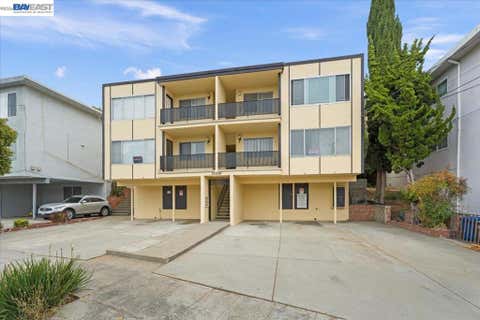 Photo of 25684 Spring Dr DR, Hayward, CA 94542 (MLS # 41141987)