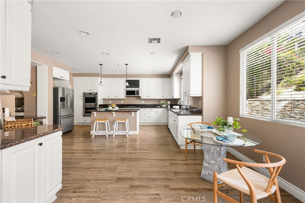 2437 N Eaton Court