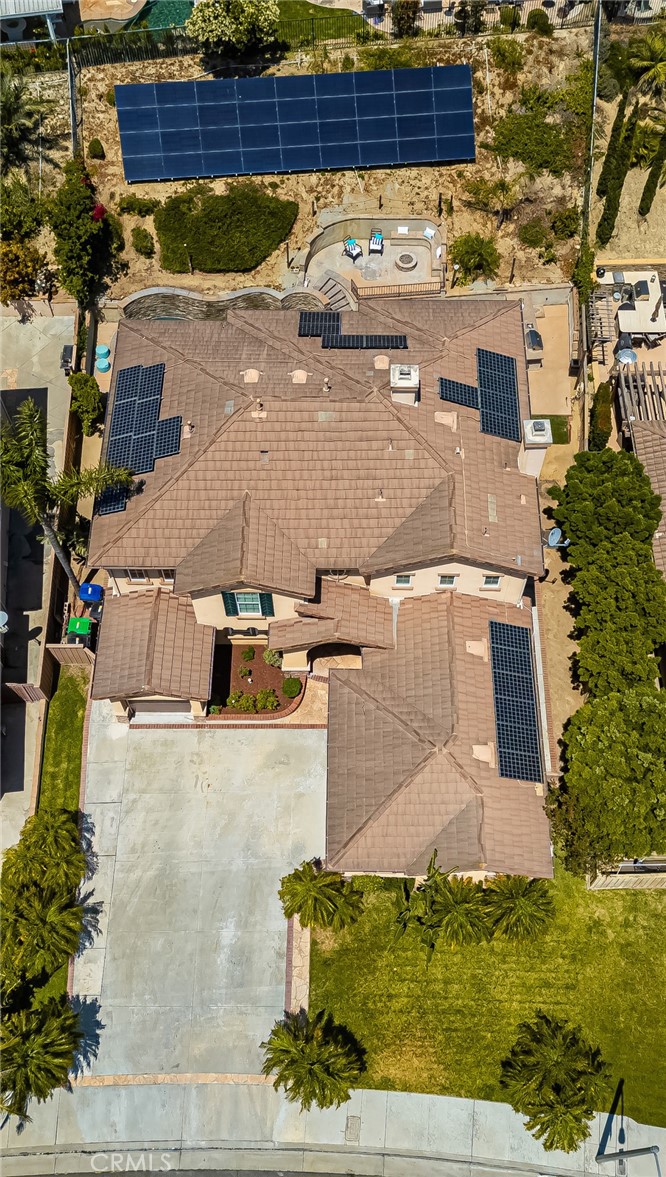 2437 N Eaton Court
