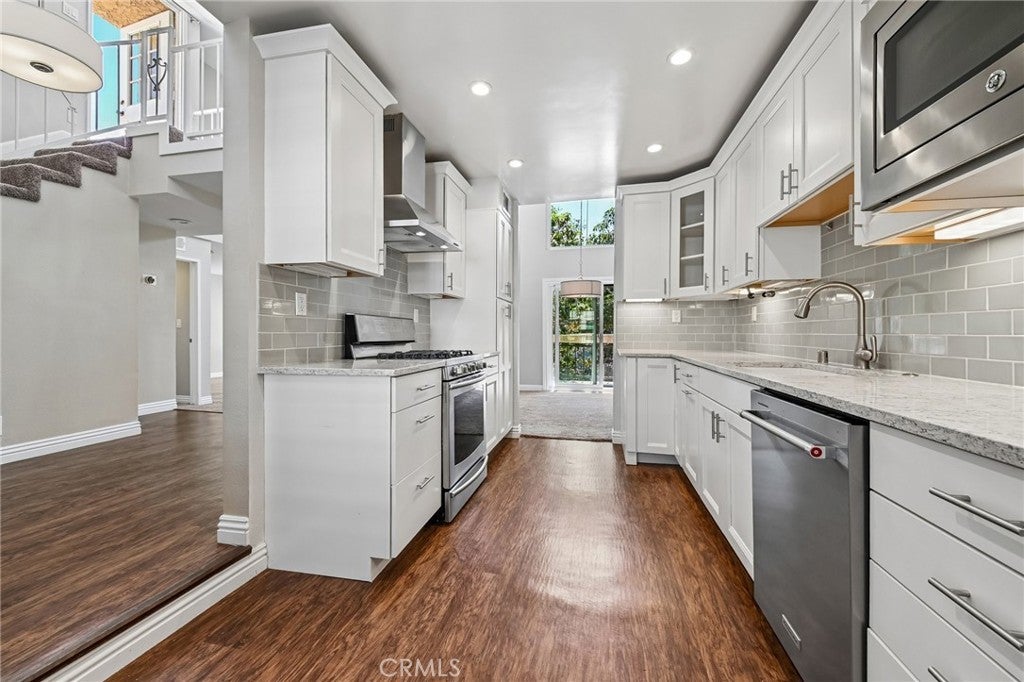 12321 Ocean Park Boulevard 14