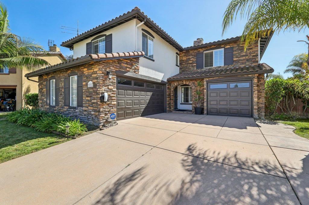 1512 Thomas Pl