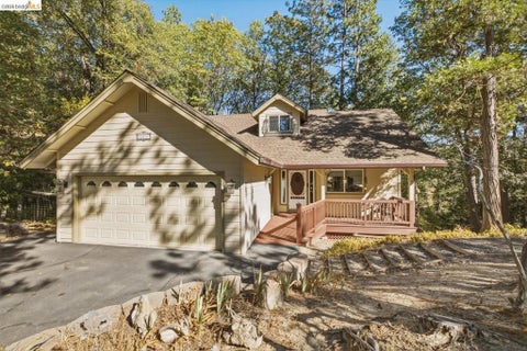 Photo of 22437 E Rhine River DR DR, Sonora, CA 95370 (MLS # 41151932)