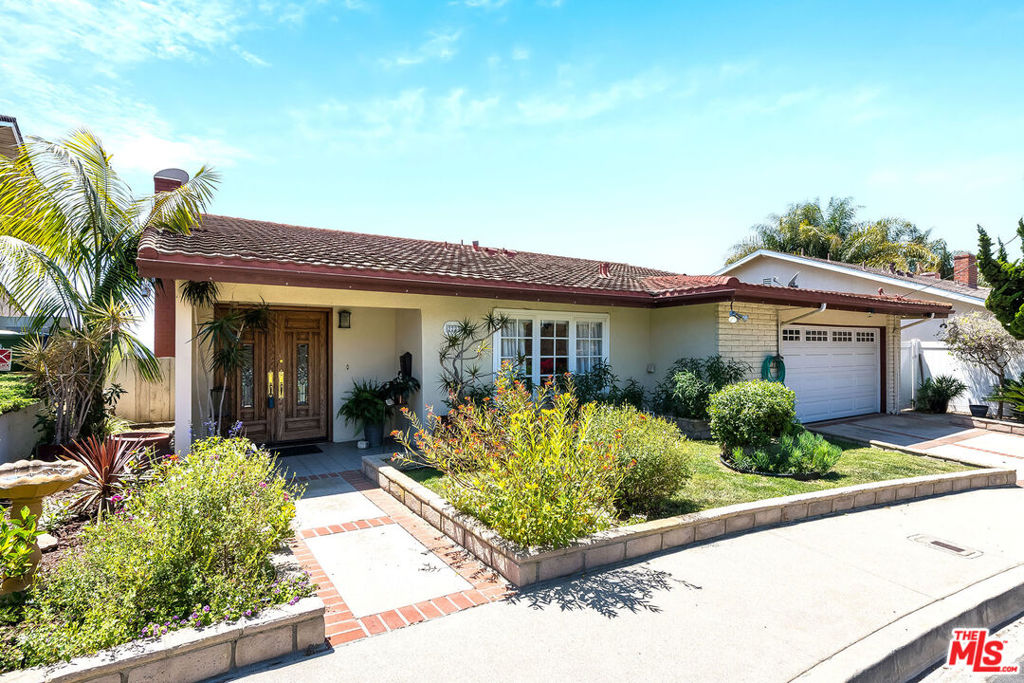 2223 Mcrae Drive