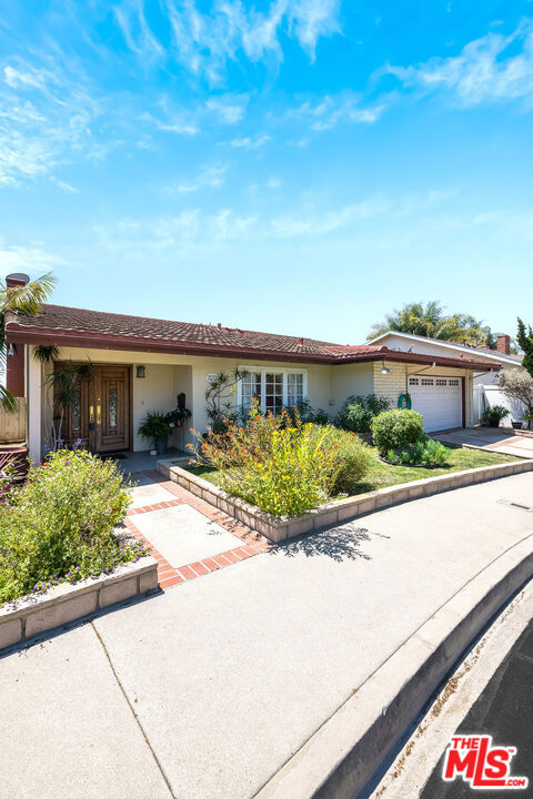 2223 Mcrae Drive