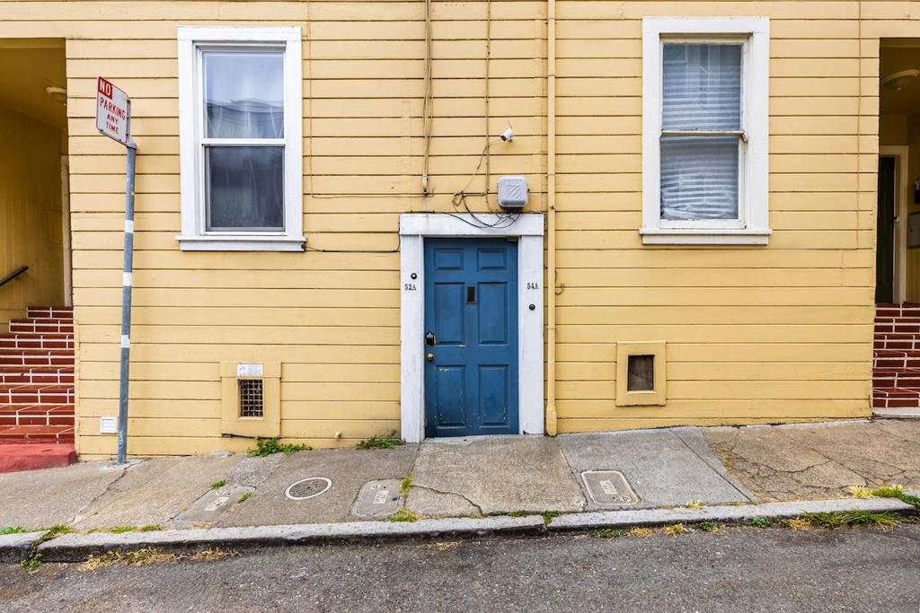 60 Salmon Street