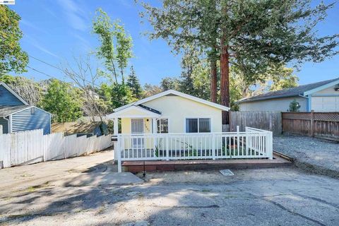 Photo of 1467 Clay St St, Hayward, CA 94541 (MLS # 41127478)