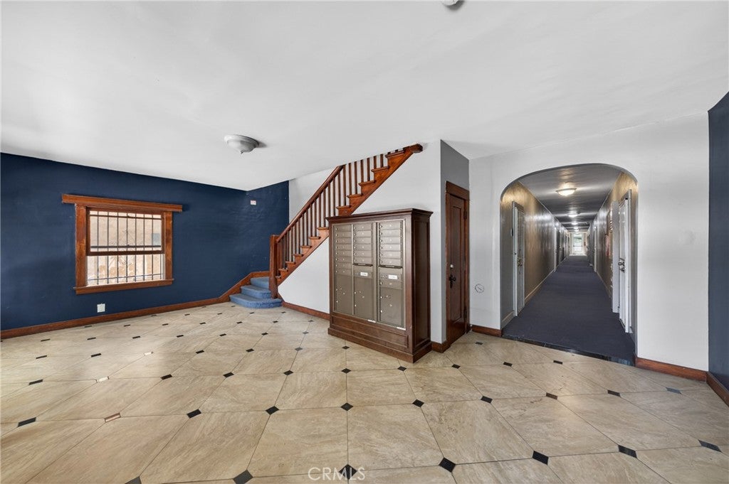 635 Elm Avenue 17