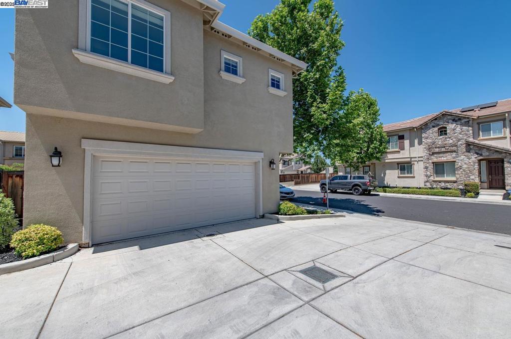 BRENTWOOD - Residential