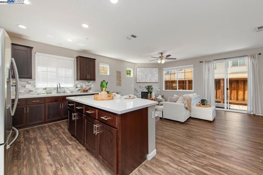 BRENTWOOD - Residential