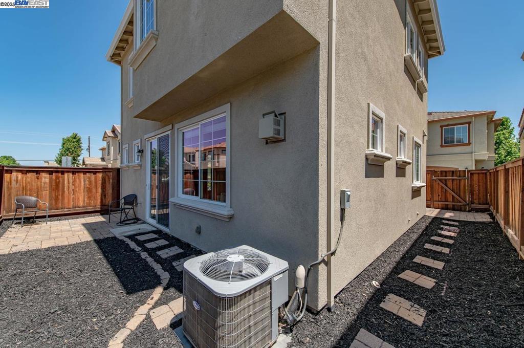 BRENTWOOD - Residential