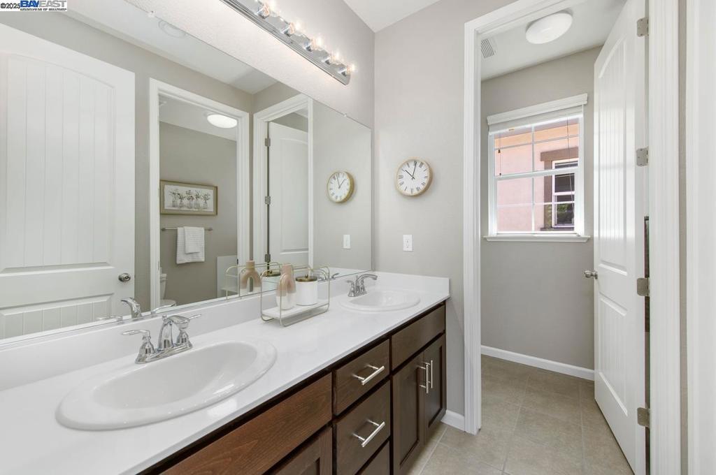 BRENTWOOD - Residential