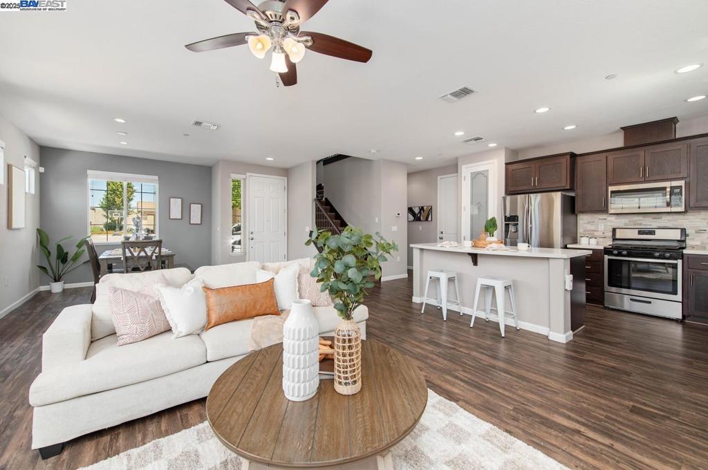 BRENTWOOD - Residential