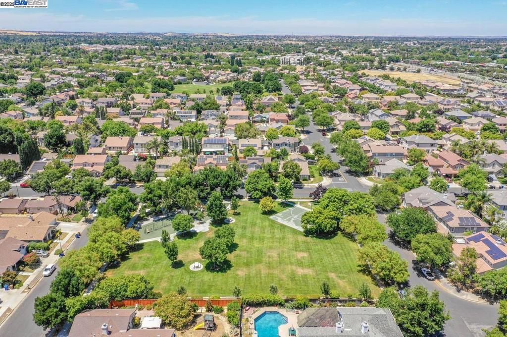 BRENTWOOD - Residential