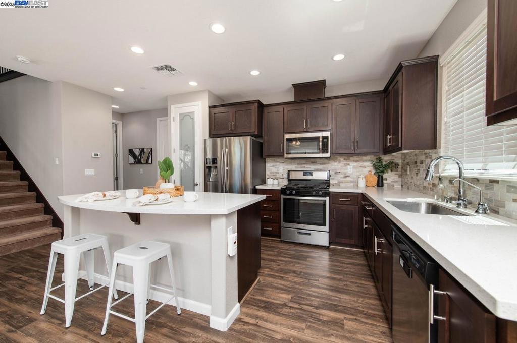 BRENTWOOD - Residential