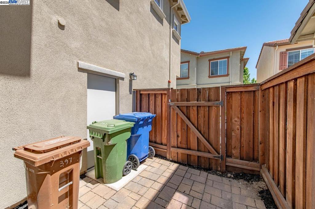 BRENTWOOD - Residential