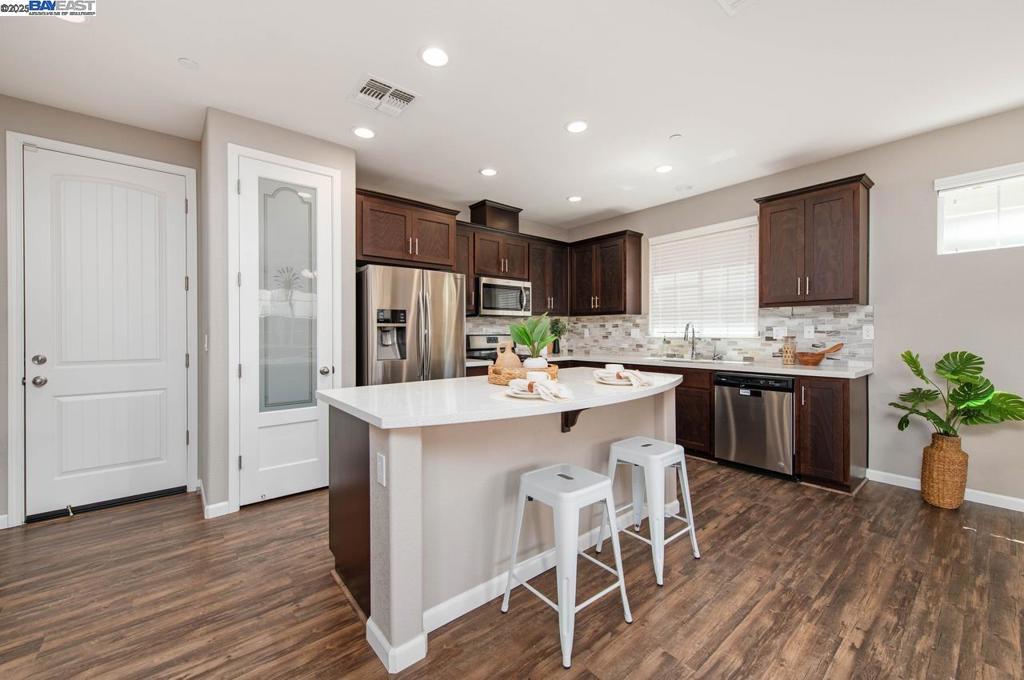 BRENTWOOD - Residential