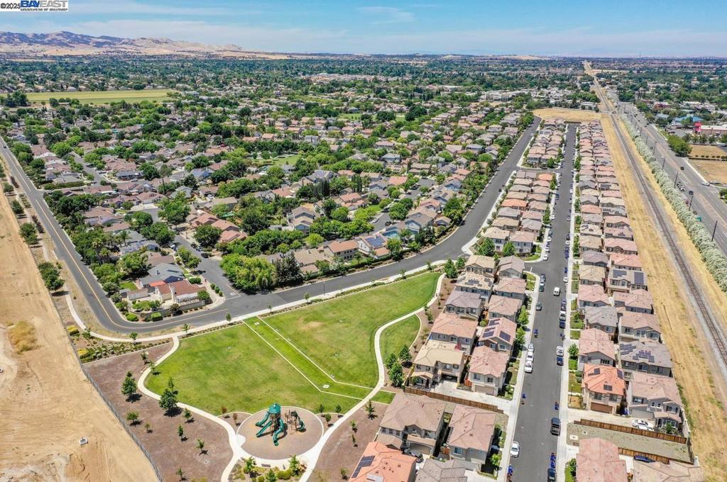 BRENTWOOD - Residential