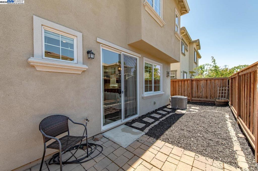BRENTWOOD - Residential