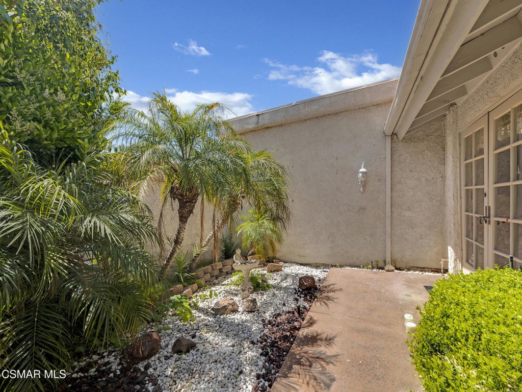 1689 Plum Hollow Circle