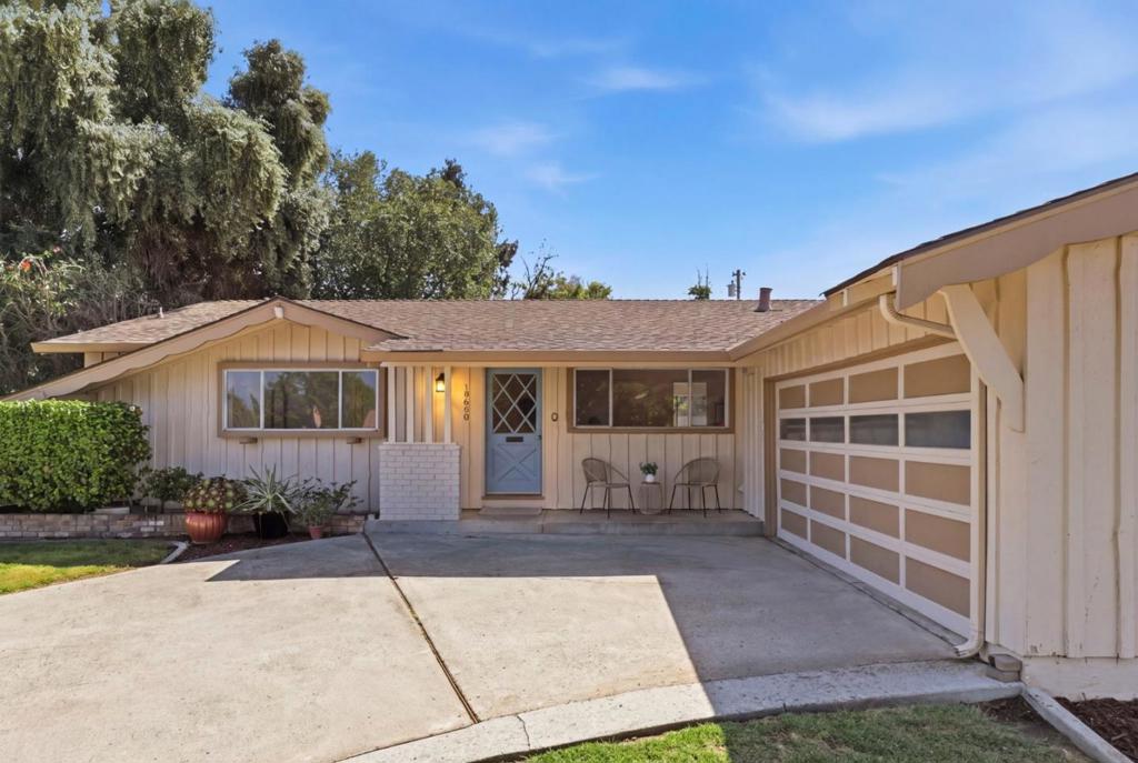 19660 Vicksburg Drive