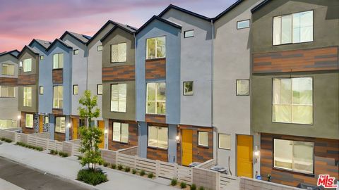 Photo of 5868 Linden Ave #4, Long Beach, CA 90805 (MLS # 25568901) Photo of 5868 Linden Ave #4, Long Beach, CA 90805 (MLS # 25568901)
